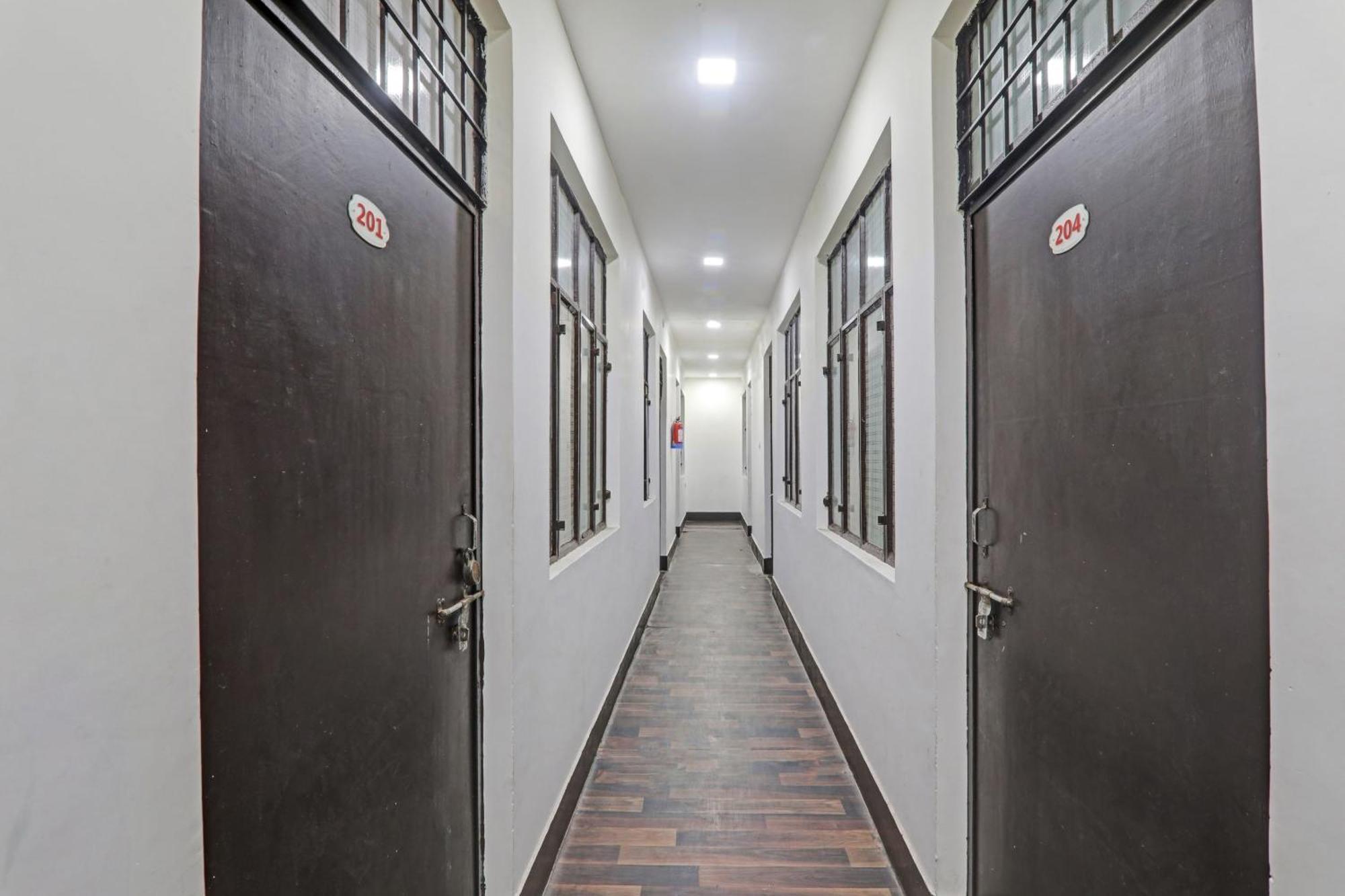 Hotel O New Pacifica Grand Near Phoenix United Лакхнау Экстерьер фото